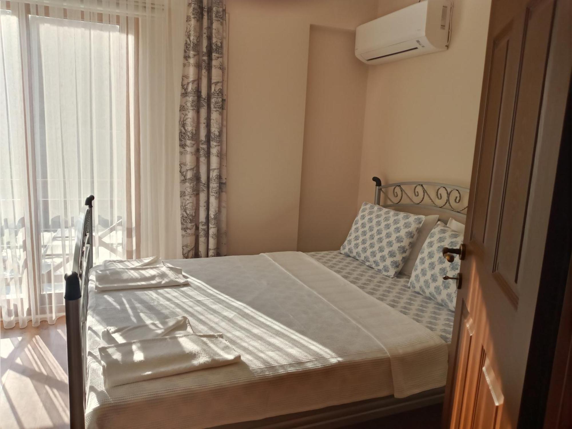 Villa Almond